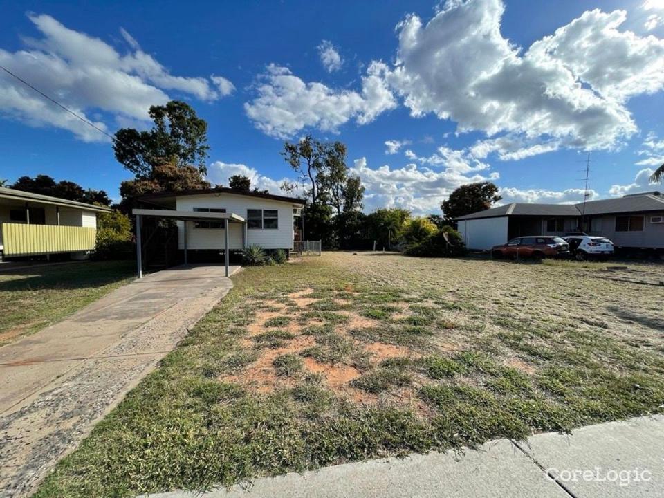 27 Bradman Street, Moranbah, QLD 4744, 澳大利亚