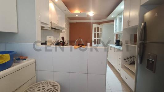 Av de los Granados y Queri s/n, Quito, Pichincha 00001, Ecuador