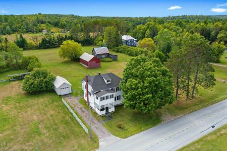 754  Route 366, Thorne, Quebec J0X 2A0, CANADÁ