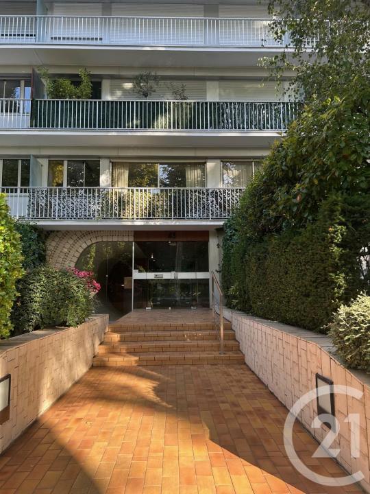 Neuilly Sur Seine, Île-de-France 92200, Pháp