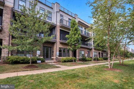 23088 Lavallette Square, Brambleton, Virginie 20148, États-Unis