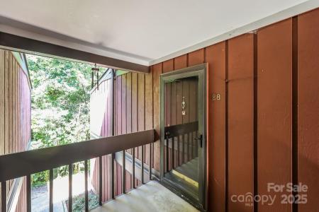 47 Edgewood Avenue NE unit: B-8, Concord, Carolina Del Norte 28025, Estados Unidos