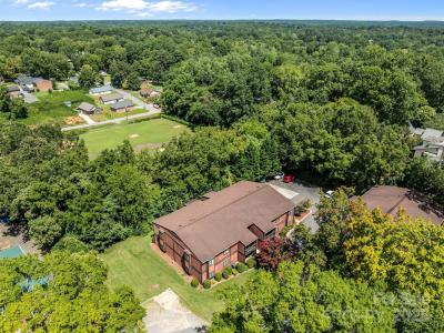 47 Edgewood Avenue NE unit: B-8, Concord, Carolina Del Norte 28025, Estados Unidos