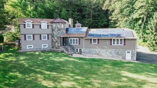 235 James St, Ludlow, 麻薩諸塞州 01056, 美國