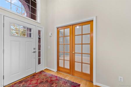 19880 Irving Drive, Livonia, Michigan 48152, USA