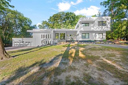 31685 Franklin Fairway Street, Farmington, מישיגן 48334, ארצות הברית של אמריקה