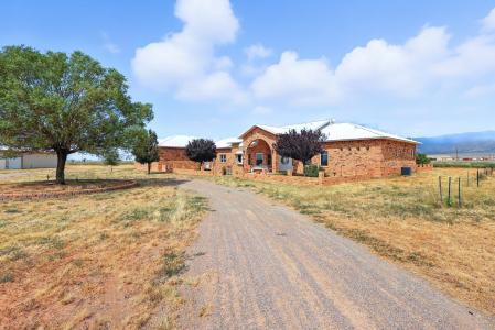 29 Mora Drive, Belen, NM 87002, USA