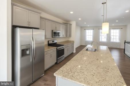 23788 Myrtle Glen Way, California, Maryland 20619, Estados Unidos