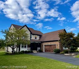 778 W Peninsula Court, Oxford, Michigan 48371, USA