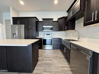 125 Kenner Loop, Bismarck, North Dakota 58504, USA