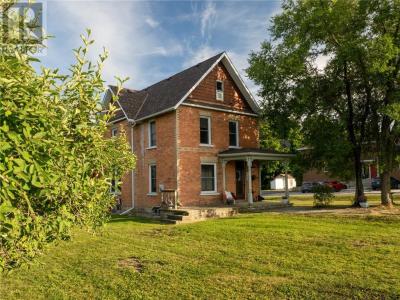 104 ARTHUR STREET, Manitowaning, Ontario P0P 1N0, CANADÁ