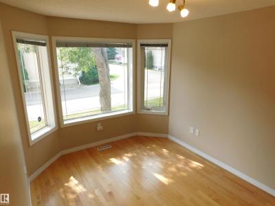 103 FALCONER CO NW NW, Edmonton, Alberta T6R 2V8, Canada