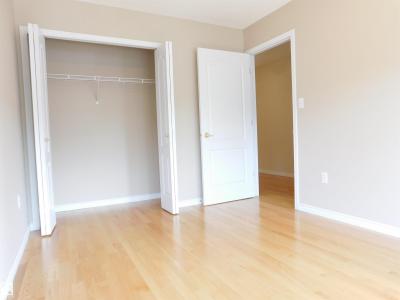 103 FALCONER COURT NW, Edmonton, Alberta T6R 2V8, Canada