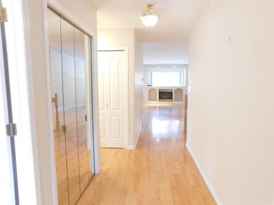 103 FALCONER COURT NW, Edmonton, Alberta T6R 2V8, Canada