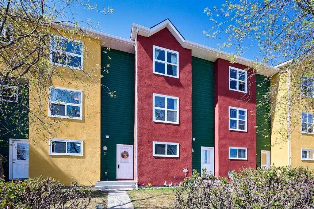 7 WESTLAND ROAD, Okotoks, Alberta T1S 1Z1, Canada