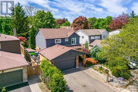 37 MASSEY STREET, Brampton (central Park), Ontario L6S 2V7, Canada