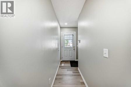 7 WESTLAND ROAD, Okotoks, Alberta T1S 1Z1, Canada