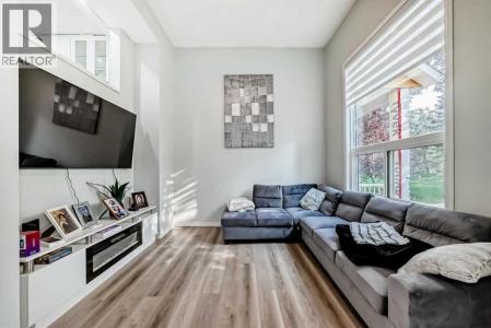 7 WESTLAND ROAD, Okotoks, Alberta T1S 1Z1, Canada