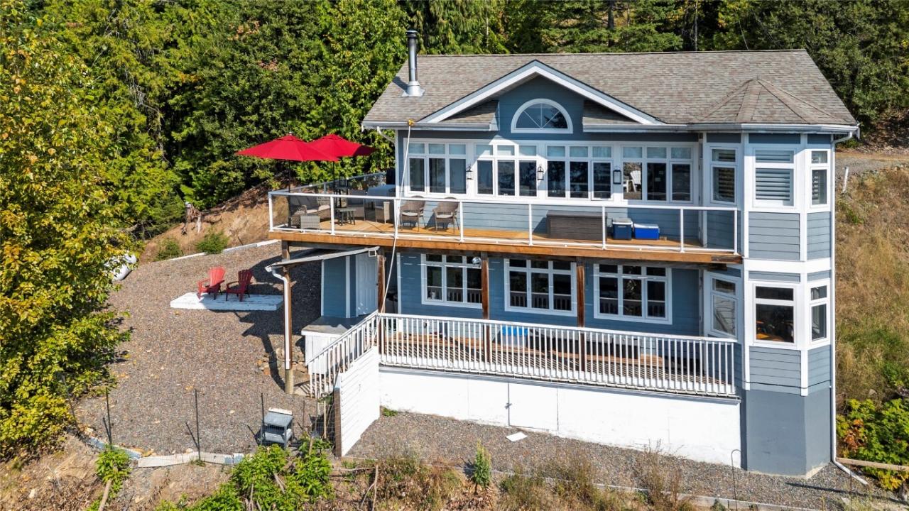 7660 LICHEN ROAD, Anglemont, קולומביה הבריטית V0E 1M8, קנדה 