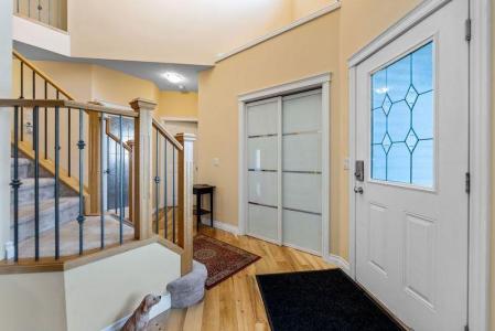 115 KINCORA VIEW NW, Calgary, Alberta T3R 1M3, Canadá