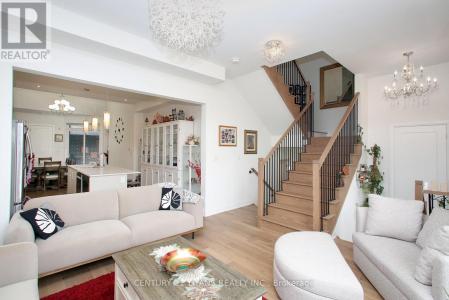 18 VERN ROBERTSON GATE, Uxbridge, أونتاريو L9P 0R9, كندا 