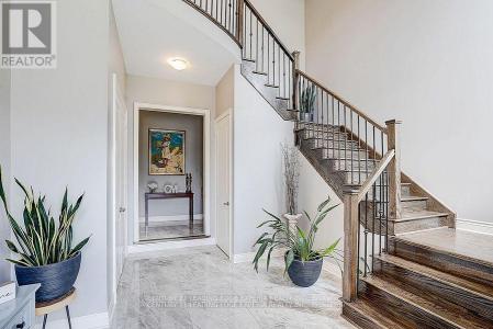 290 INVERNESS WAY, Bradford West Gwillimbury (bradford), Ontario L3Z 2A6, Kanada