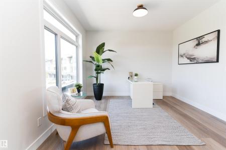 7121 MAY CRESCENT NW, Edmonton, Alberta T6R 0X2, Kanada