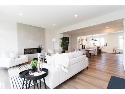 #26 7121 MAY CR NW, Edmonton, Alberta T6R 0X2, Canada