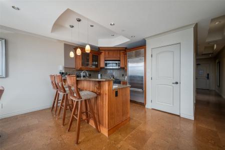 1288 WATER STREET, Kelowna, Colúmbia Britânica V1Y 9P4, Canadá