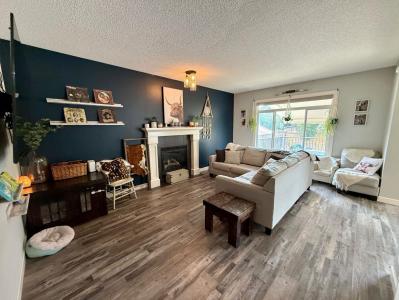 607 MONTGOMERY CLOSE SE, High River, アルバータ T1V 0B7, カナダ