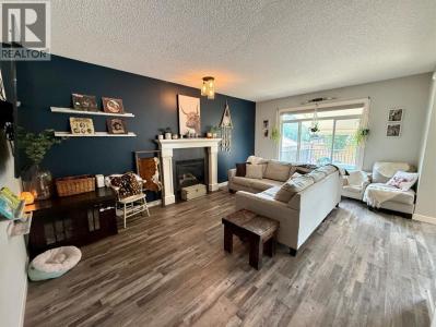 607 MONTGOMERY CLOSE SOUTHEAST, High River, アルバータ T1V 0B7, カナダ