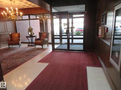 11503 100 AVENUE NW, Edmonton, Alberta T5K 2K7, Canadá