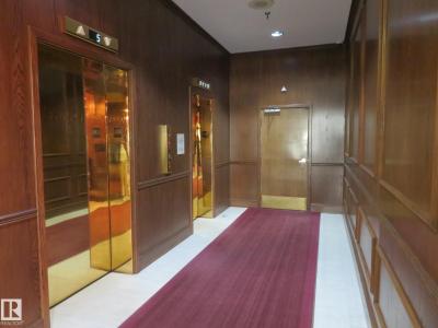 11503 100 AVENUE NW, Edmonton, Alberta T5K 2K7, Canadá