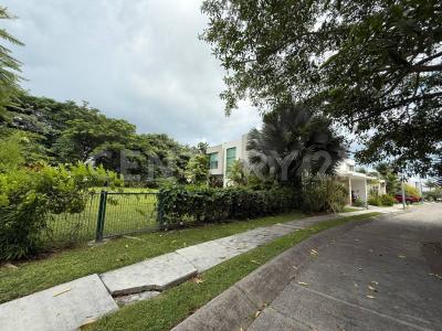 Altozano, Jacarandas 59,, Cuauhtemoc, Colima 28530, Mexiko