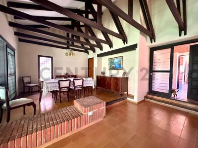 BARRIO SIRARI CALLE LOS NOGALES , Oeste, Santa Cruz 00001, Bolivia