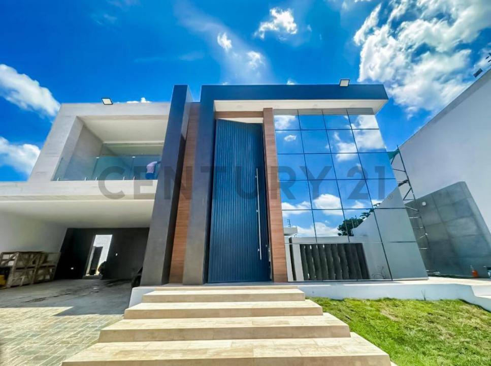 Terrazas del Country Venta de Casa Luxury, Valencia, Carabobo 2001, Venezuela