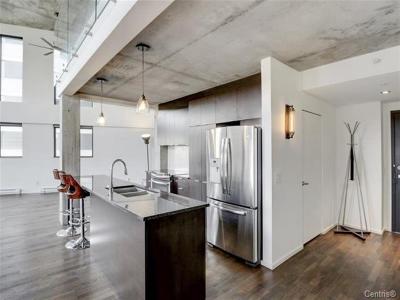 1085 Rue Smith, Montréal (Le Sud-Ouest), Quebec H3C 0L9, Canada