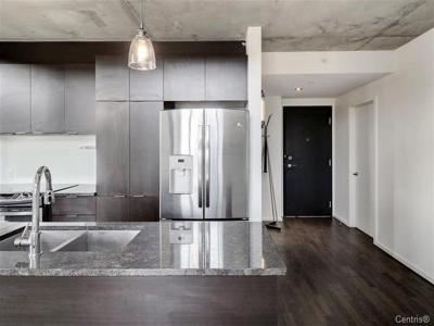 1085 Rue Smith, Montréal (Le Sud-Ouest), Quebec H3C 0L9, Canada