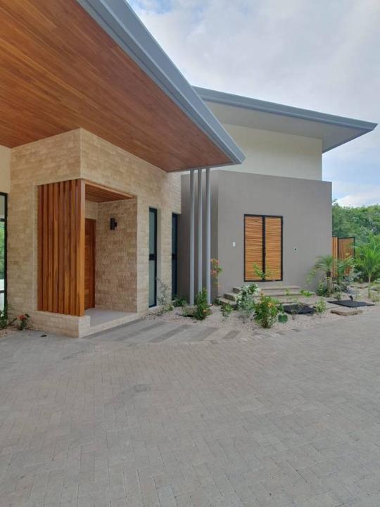 al lado del automercado 005, Tamarindo Santa Cruz, גואנאקאסטה 50309, קוסטה ריקה 