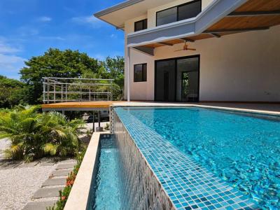 al lado del automercado 005, Tamarindo Santa Cruz, גואנאקאסטה 50309, קוסטה ריקה 