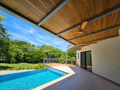 al lado del automercado 005, Tamarindo Santa Cruz, גואנאקאסטה 50309, קוסטה ריקה 