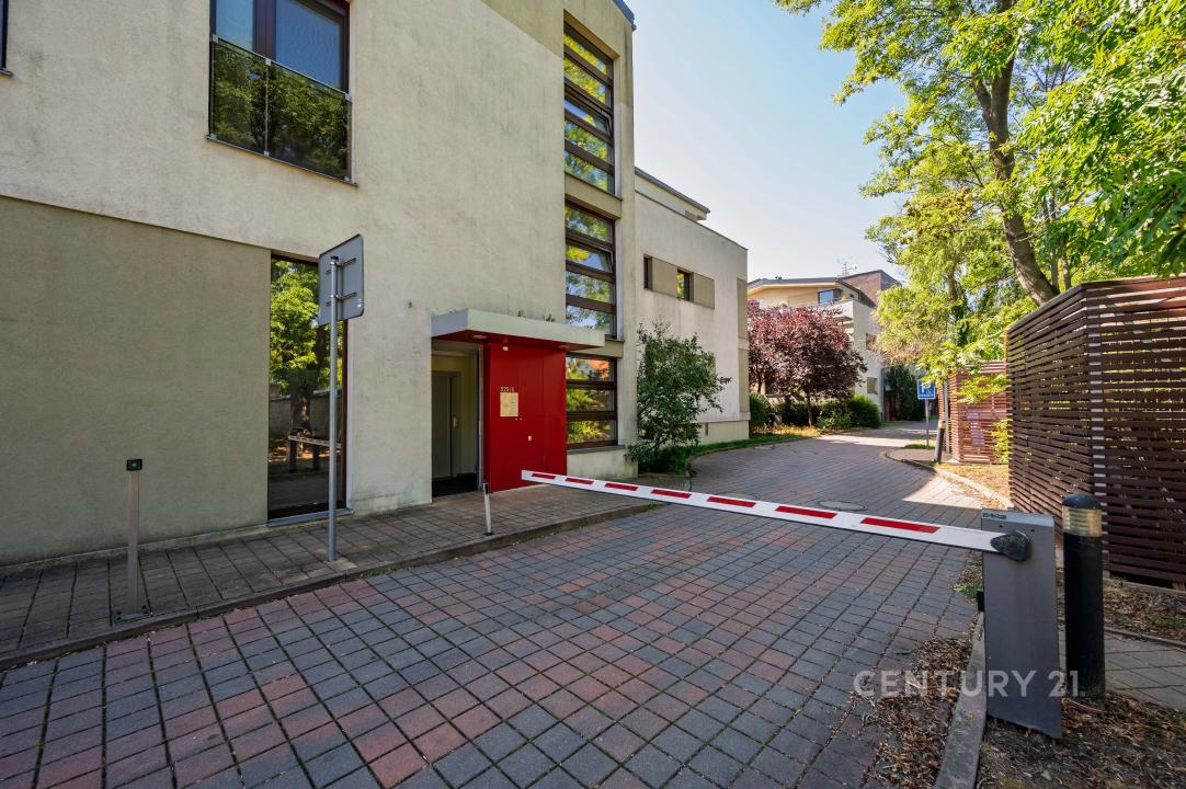 525/111, Na návsi, Praha, Území Hlavního Města Prahy 11101, République Tchèque