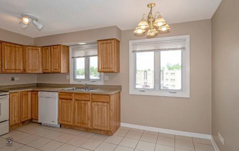 8616 W 95th Place , 307, Hickory Hills, Illinois 60457