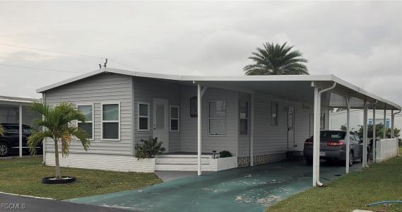 648 Future Drive, North Fort Myers, Florida 33917, USA