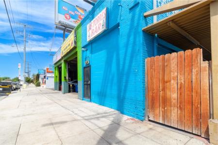 11717 Victory Boulevard, North Hollywood, Califórnia 91606, Estados Unidos