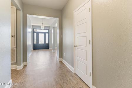 6681 Sugarcane Circle, Ocean Springs, Mississippi 39564