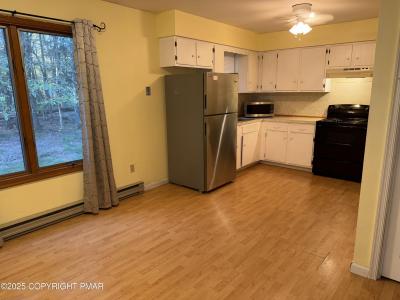 27 Poplar Lane, Albrightsville, Pennsylvania 18210