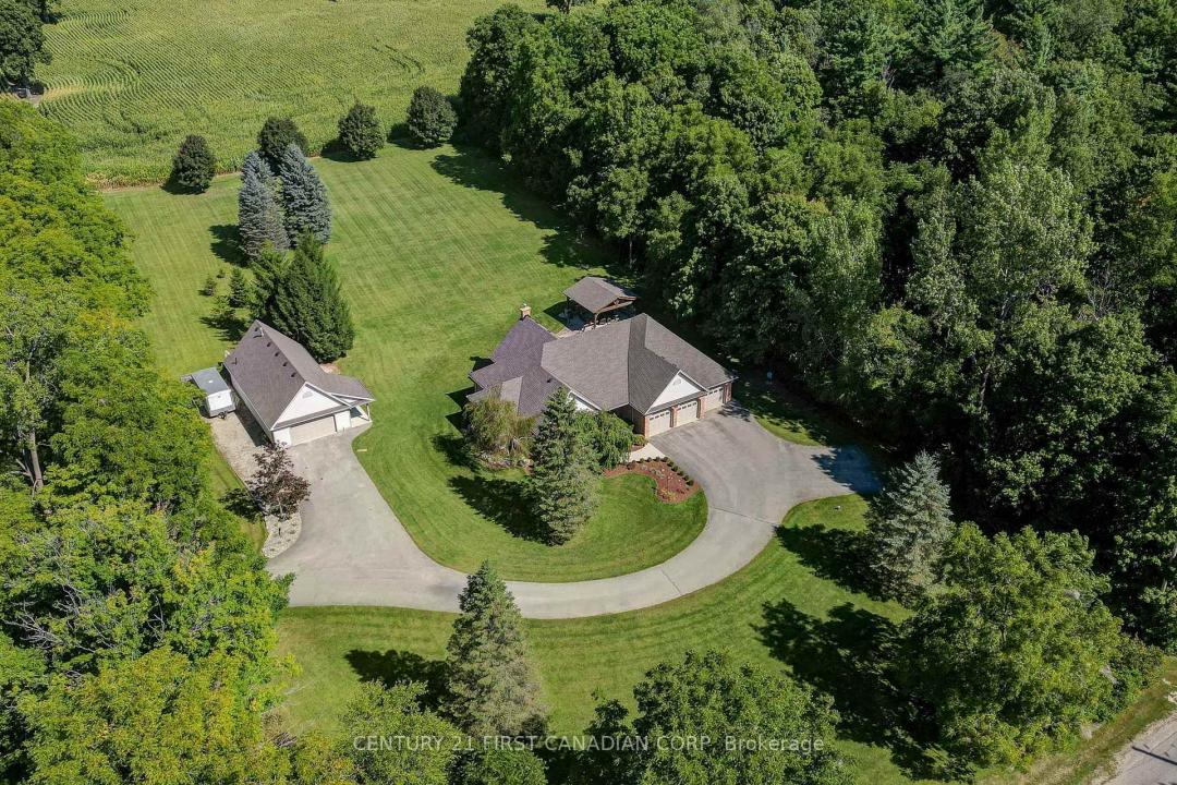 9430 ELVIAGE DRIVE, London South, Ontario N6K 4N5, Canada