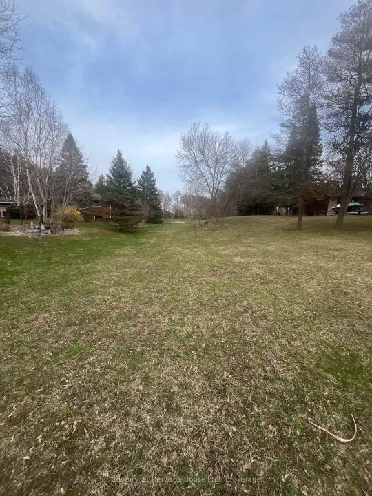 0 HIGHWAY #6 N/A N, West Grey, 安大略省 N0G 1R0, 加拿大