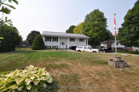 186 GOLF CLUB ROAD N, Rideau Lakes, Ontario K7A 4S5, Canada